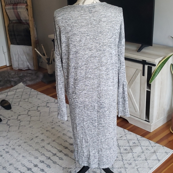 Duster - Picture 2 of 3